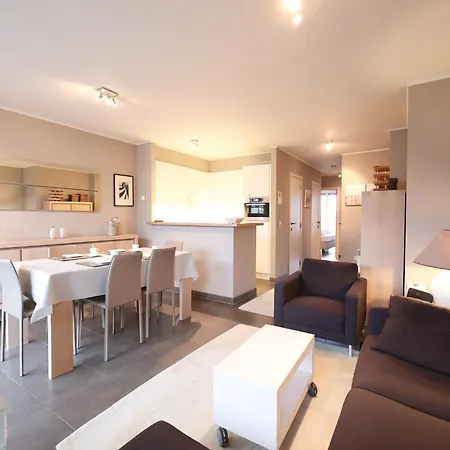 Near Belgian Coastline Beach, Cleaning Included Appartement