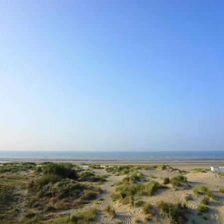 Near Belgian Coastline Beach, Cleaning Included Appartement