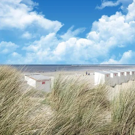 Near Belgian Coastline Beach, Cleaning Included Oostduinkerke